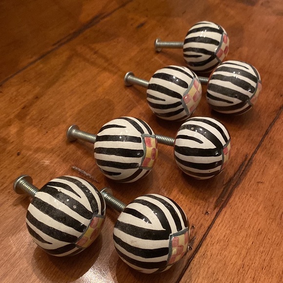 COPY - Mackenzie Childs Knobs - Picture 2 of 3